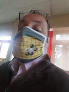 2 - Le masque sur l'homme classe.jpg
